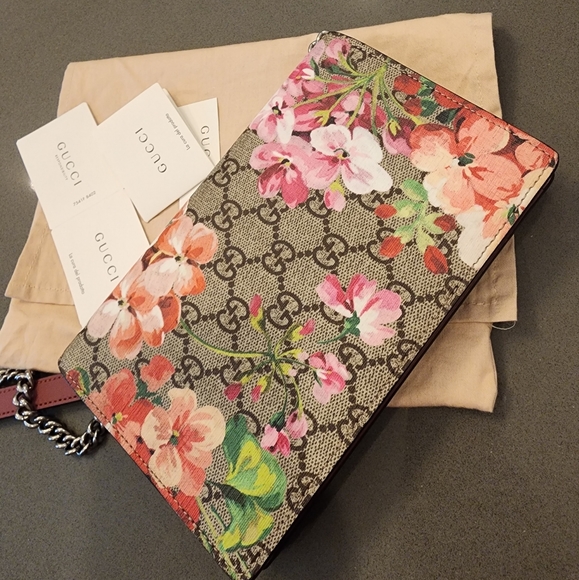 ✨️🌸👛GUCCI 410082GG Supreme Monogram Bloom purse 👛 with chain - Picture 2 of 16